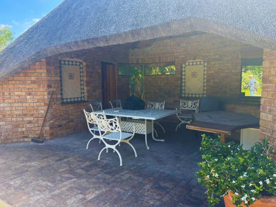 To Let 4 Bedroom Property for Rent in Constantia Western Cape